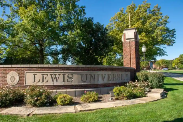 Program Kuliah yang Ada di Universitas Lewis
